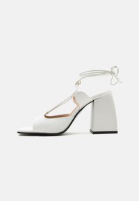 Επιλέχθηκε, white