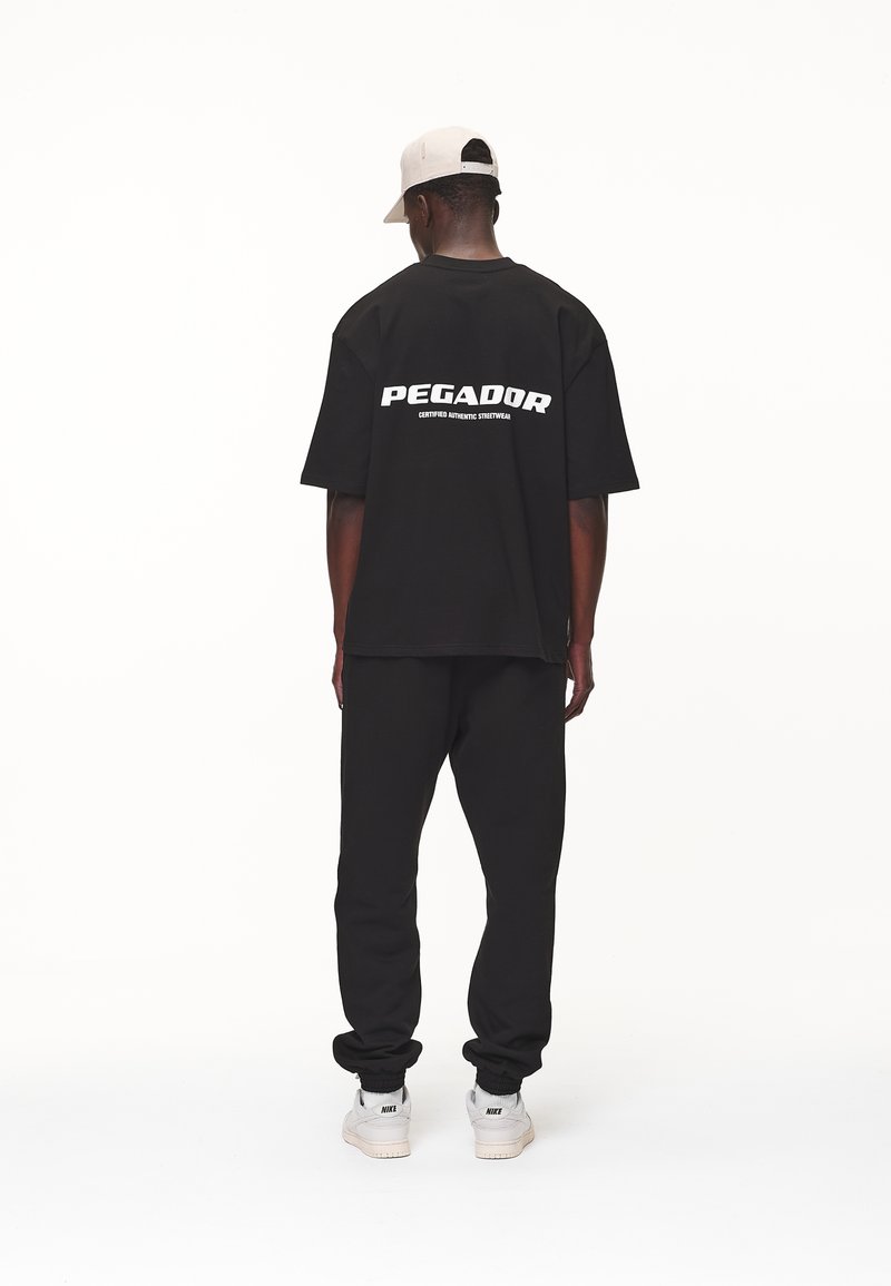 Pegador COLNE LOGO TEE - Apdrukāts T-krekls - washed black