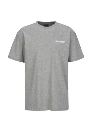 Grey short-sleeve T-shirt with a crew neck and small white "JACQUEMUS" logo on the left chest.