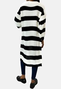 Elara Strickjacke - schwarz