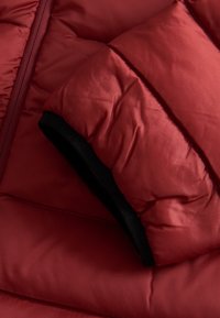 Sail Racing HOOD SPRAY - Dunjacka - deep red