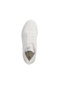 White sneakers with a smooth leather upper, perforated toe box, and lace closure. Includes a logo on the side and a cushioned inner sole.