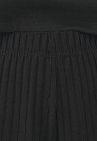 ONLY Petite ONLINGA PANT - Pantalon classique - black