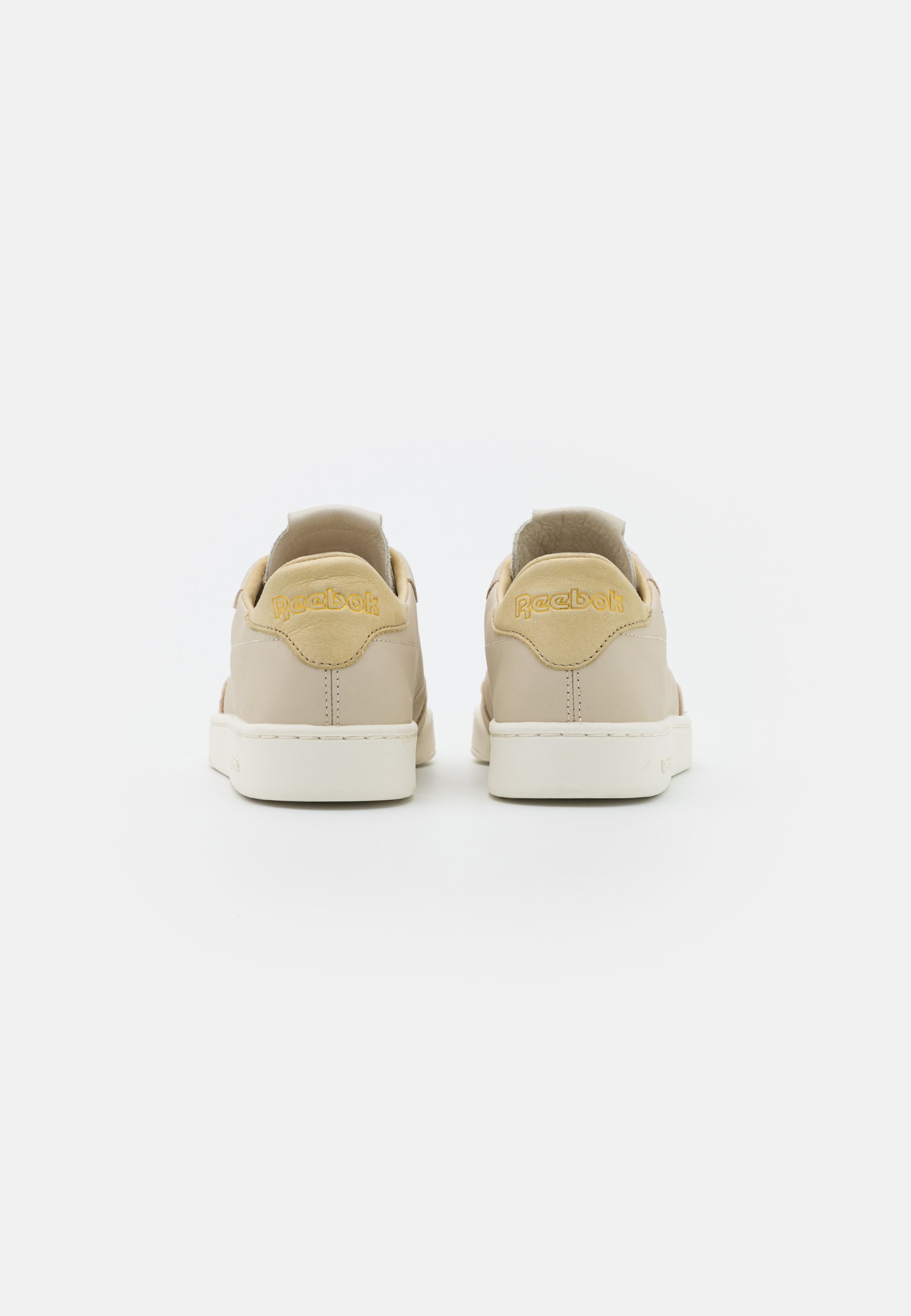 Reebok Classic CLUB C CLEAN - Zapatillas - stucco/chalk/sahara/crema -  Zalando.es