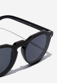Hawkers WARWICK VENM HYBRID - Akiniai nuo saulės - black