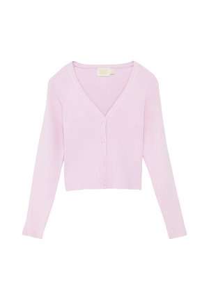 Hellrosa ausgestattetes, kurz geschnittenes Cardigan mit V-Ausschnitt, geripptem Muster und sechs Knöpfen vorne. Lange Ärmel mit dezenten Details an den Bündchen.