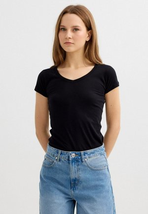 INSIDE, CAMISETA BÁSICA CUELLO PICO - Camiseta básica - black
