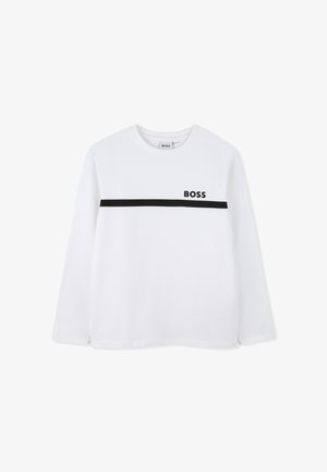 Wit shirt met lange mouwen met een zwarte horizontale streep over de borst en "BOSS" gedrukt boven de streep aan de linkerkant.