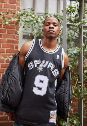 Mitchell & Ness NBA SAN ANTONIO SPURS NBA SWINGMAN SPURS 2001 TONY PARKER - Article de supporter d'équipe de club - black