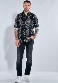 Emilio Adani LANGARM-GEMUSTERT - Hemd - schwarz