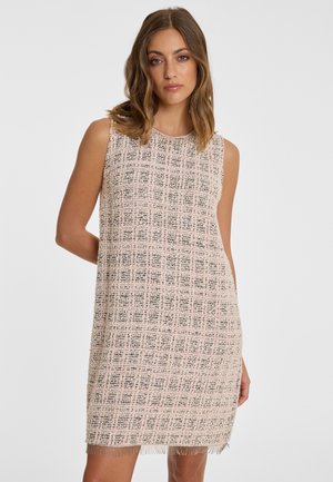 Knee-length, sleeveless dress in woven fabric with pink and black check pattern, featuring a straight cut and fringe detail at the hem.