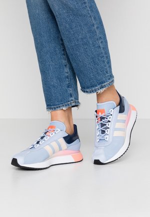 adidas Originals, Baskets basses - purple