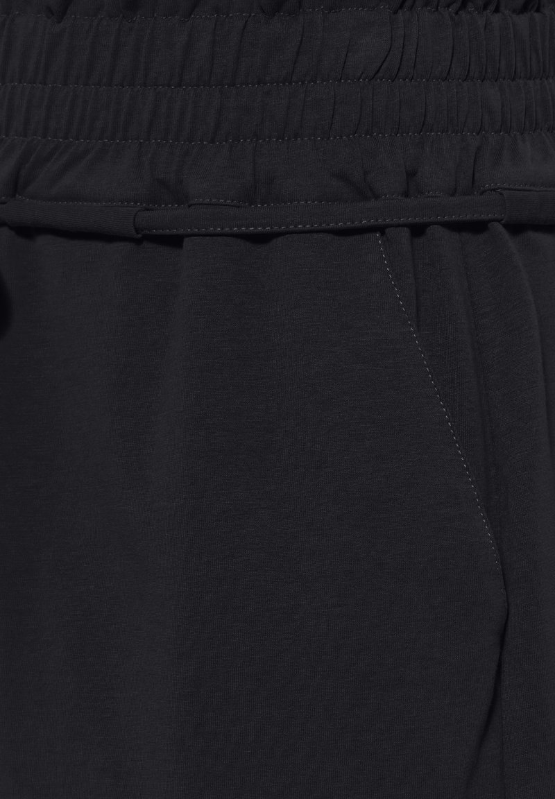 Damen Kleider | SOMWR ESSENTIAL SHORTS WITH ADJUSTABLE WAIST Shorts stretch limo black/schwarz - GC22454 Damen Kleider | SOMWR ESSENTIAL SHORTS WITH ADJUSTABLE WAIST Shorts stretch limo black/schwarz - GC22454
