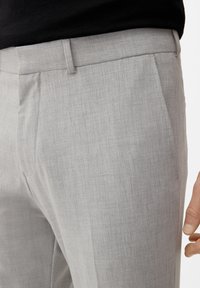 s.Oliver AUS MIX - Anzughose - taubengrau