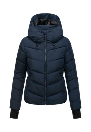 Veste d'hiver matelassée bleu marine avec un col haut, une capuche réglable, une fermeture éclair à l'avant, des poches latérales et des poignets noirs avec des trous pour les pouces.
