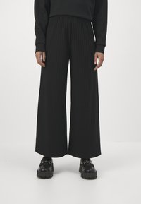 ONLY Petite ONLINGA PANT - Pantalon classique - black