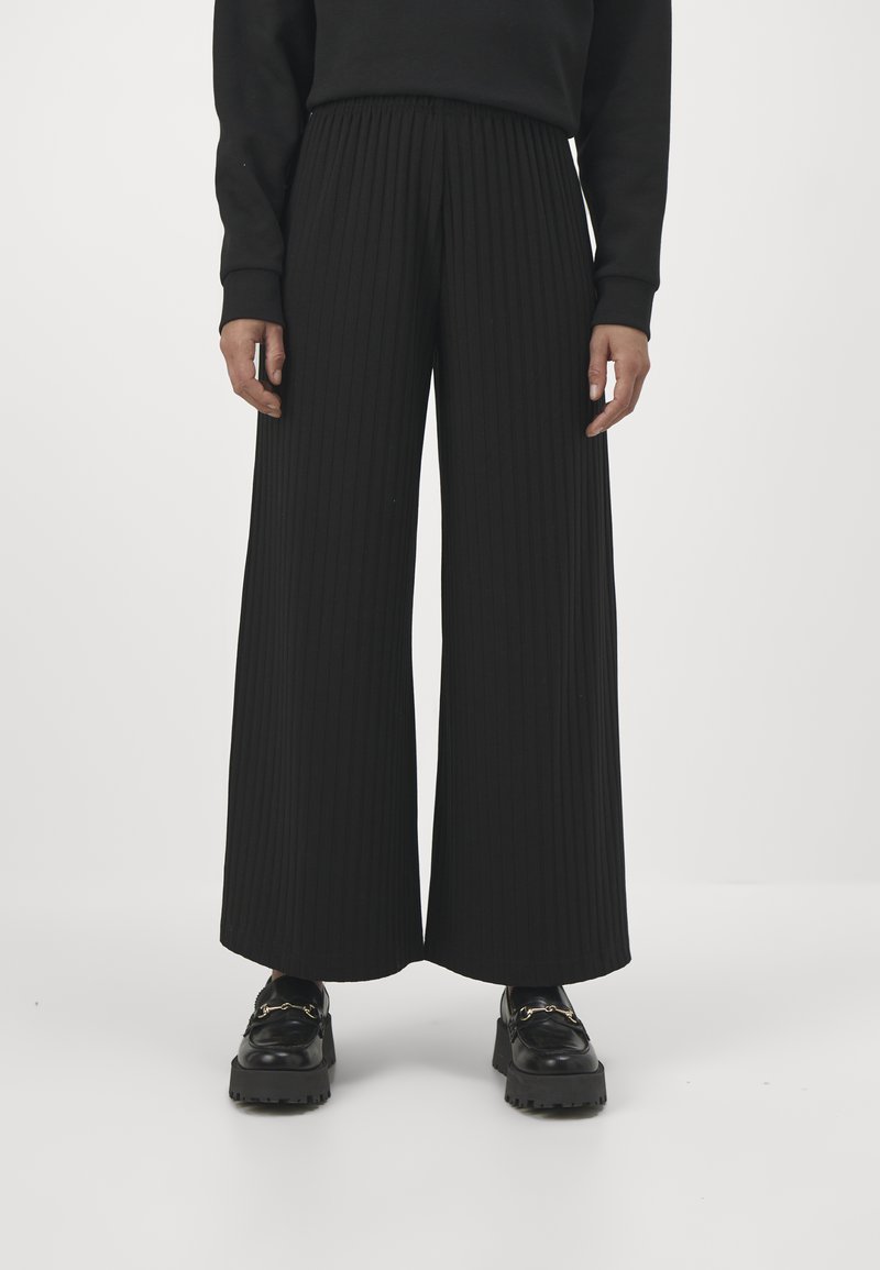 ONLY Petite ONLINGA PANT - Pantalon classique - black