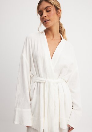 NA-KD Suvejakk - white