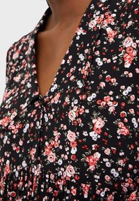 Stradivarius Freizeitkleid - black