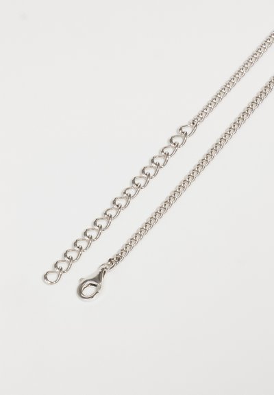 Catena in metallo argento con anelli ovali e rotondi alternati, dotata di un gancio a molla su un'estremità; superficie liscia e riflettente.