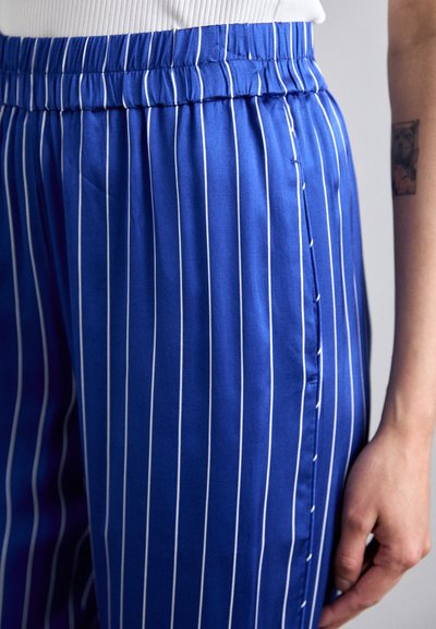 Baum und Pferdgarten NARINE - Pantaloni - mazarine blue