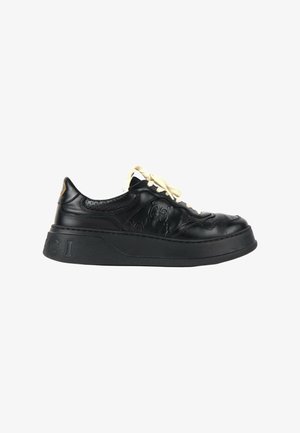 Gucci, Baskets basses - black