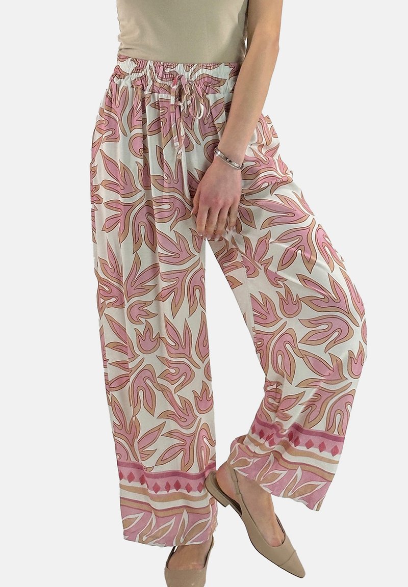 Lekka, zwiewna spodnie z różowym kwiatowym wzorem na kremowym tle, z elastycznym stanem i szerokimi nogawkami.
