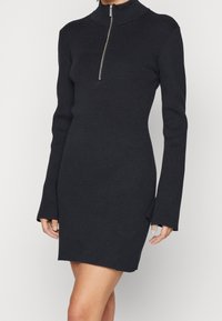 Gestuz Abito in maglia - black