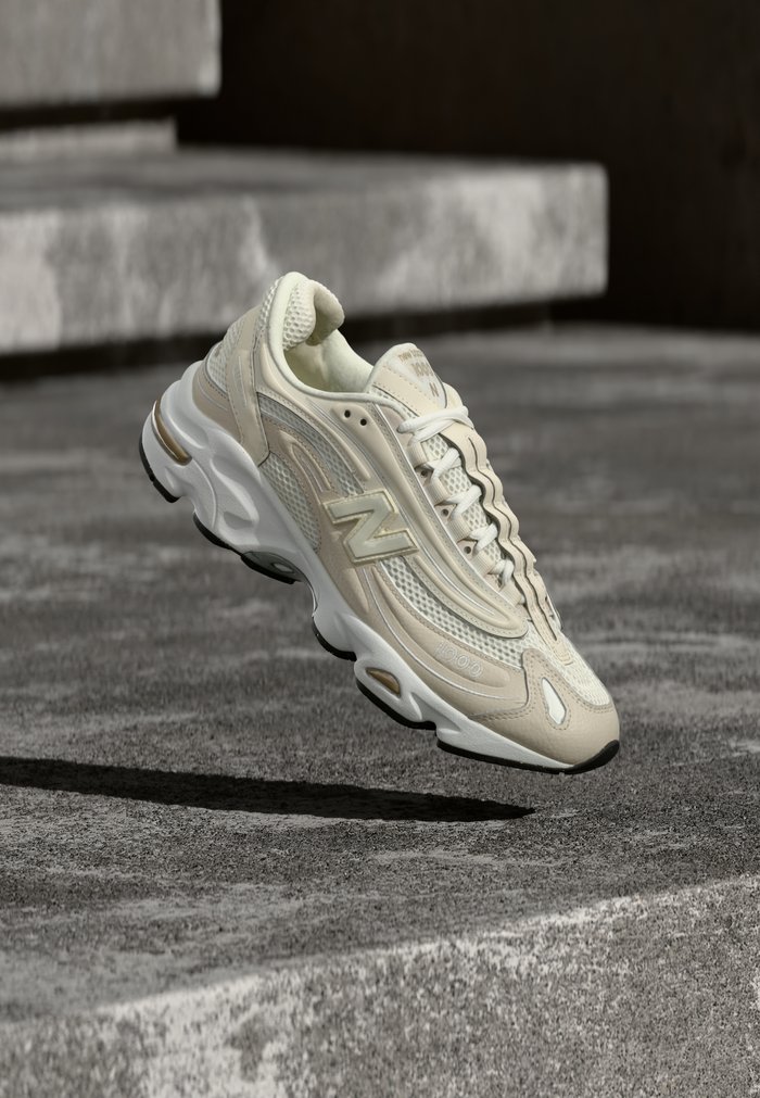 New Balance U1000 UNISEX - Zapatillas - timberwolf/sea salt