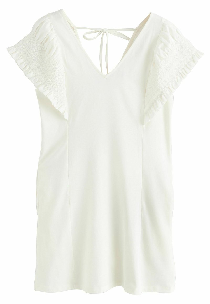 Robe blanche à col en V avec des manches froncées et texturées, et un dos noué. Tissu lisse avec un léger drapé et des poches latérales. Design simple et élégant.