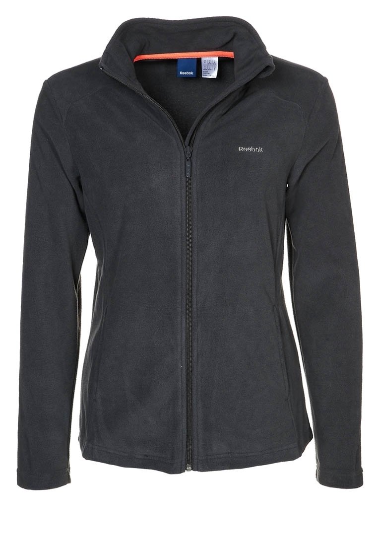 Svart Reebok fleecejacka med hel dragkedja fram och ståkrage, med en subtil logotyp på bröstet.
