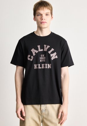 COLLEGE GRAPHIC - Potiskana majica - black