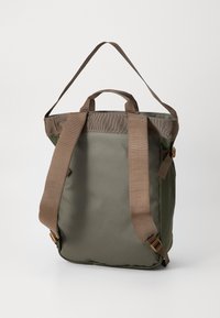 The North Face BASE CAMP TOTE PACK UNISEX - Hátizsák - new taupe green/smokey brown/utility brown