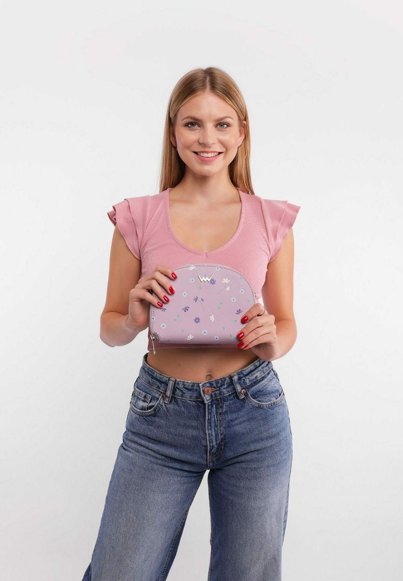 VUCH CAIRA MAEDOW - Taška s příčným popruhem - purple