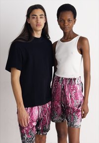 Carlo Colucci UNISEX - Shorts - pink