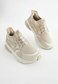 Next ELASTIC  - Sneaker low - stone neutral