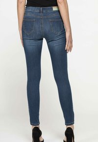 Carrera Jeans Skinny Donna | Bianco Elegante E Versatile | Jeans Aderenti Di Qualità