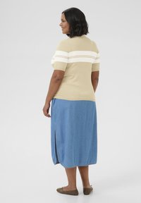 Kaffe Curve LIZZY STRIPED - T-shirt con stampa - feather gray mel  chalk stripe