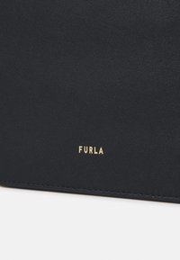 Furla NUVOLA MINI SHOULDER BAG - Kézitáska - nero