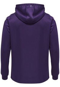 Felpa viola con una texture liscia, dotata di cappuccio, maniche lunghe e senza loghi o motivi visibili. Design semplice e moderno.