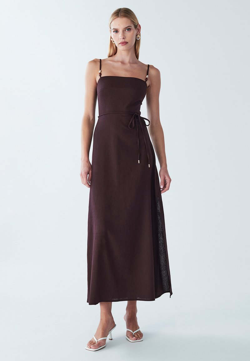 beatriz maxi dress with side slit Beatrice .b