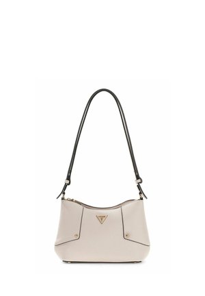 Kleine crèmekleurige handtas met zwart verstelbaar schouderriempje en gouden driehoekig logo op het midden van de voorkant.