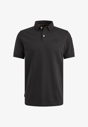 Črna polo majica iz mehke tkanine, z ovratnikom, kratkimi rokavi, diskretnim logotipom na prsih in ravnim robom.