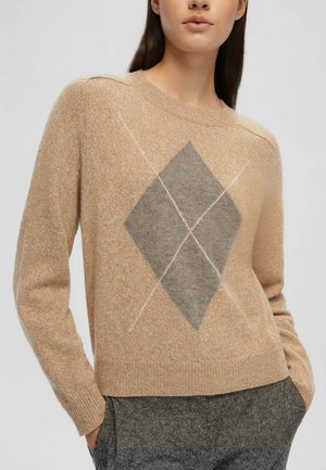 Maglione beige con motivo a rombi grigi e linee diagonali bianche. Realizzato in un tessuto testurizzato con polsini e orlo a coste.