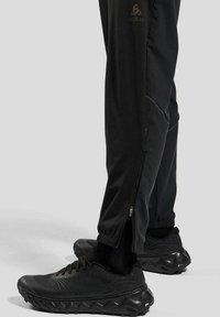 ODLO Jogginghose - schwarz