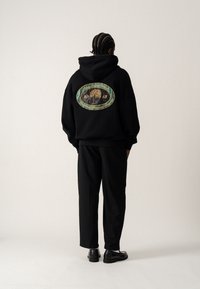 BLKVIS Felpa con zip - black