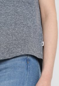 Vans T-shirts print - mottled grey