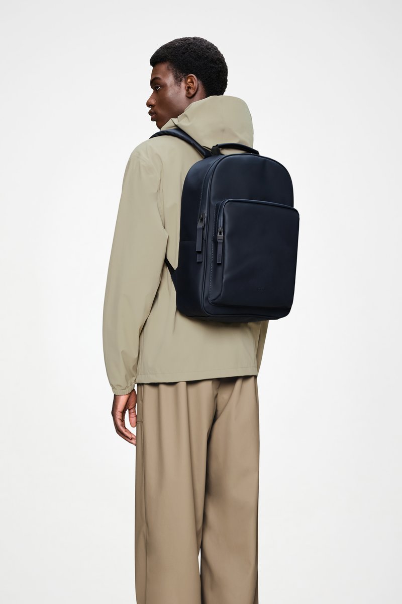 Rains BOOK DAYPACK UNISEX - Sac à dos - navy/bleu - ZALANDO.FR