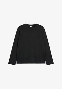 Vald, black