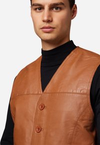 Ricano Vest - cognac glattleder